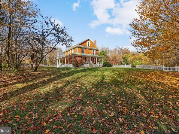 19 Walnut Hill Rd, La Plata, MD 20646