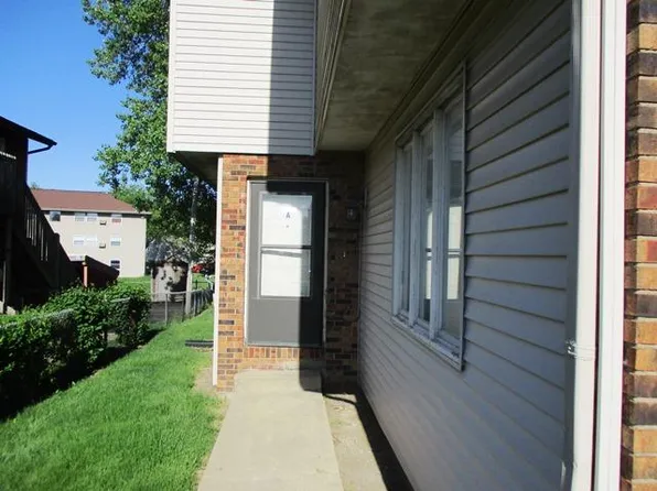 1507 Northbrook Dr APT A, Normal, IL 61761