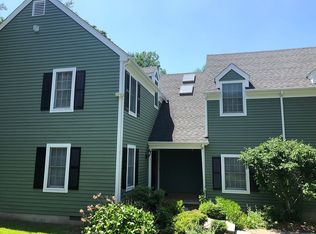 39 Fieldstone Ter, Stamford, CT 06902