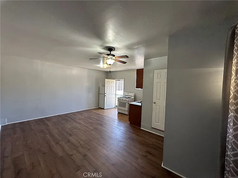 14821 Dalwood Ave — Photo 3