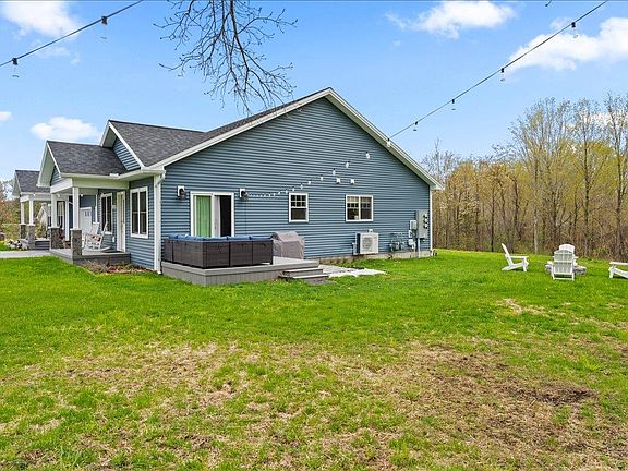 5th image of 2529 Bronson Road #102