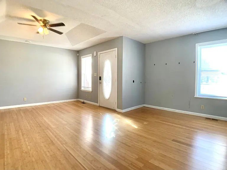 3401 Oak Lawn Dr — Photo 20