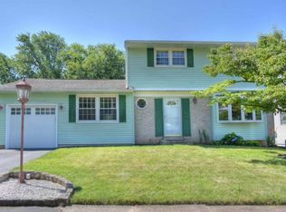 301 Darwin Dr, Newark, DE 19711