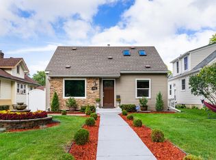 3404 26 1/2 Ave N, Robbinsdale, MN 55422