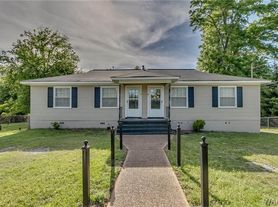 2828 East Cir, Tuscaloosa, AL