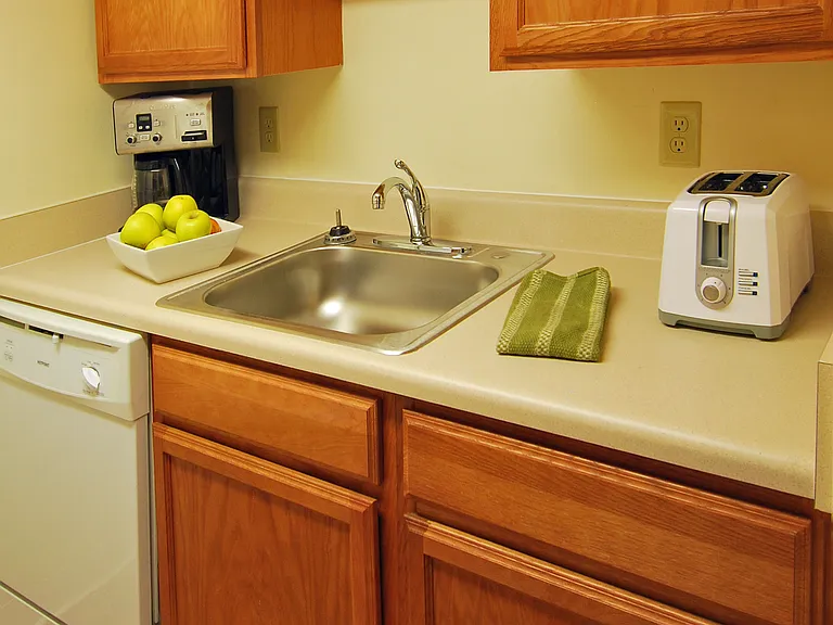 Evergreen Terrace Apartments — Photo 19
