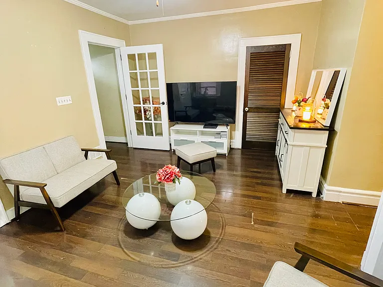 Belgrove Dr — Photo 15
