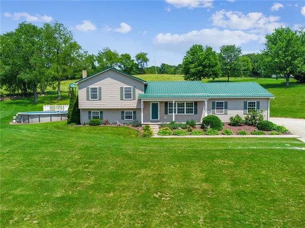 142 Poorbaugh Rd, Connellsville, PA 15425