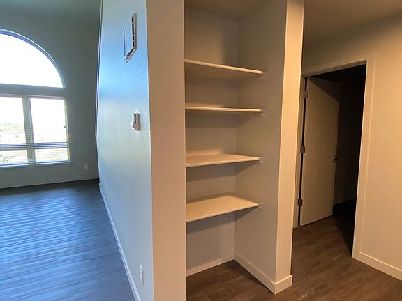 2nd image of 1650 NE Market Dr #310