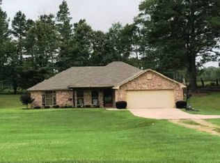 207 E Petros Rd, Pearl, MS 39208