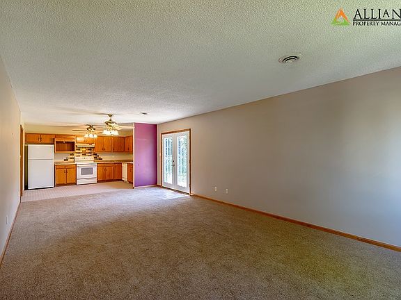 3rd image of 314 Palomino Ln