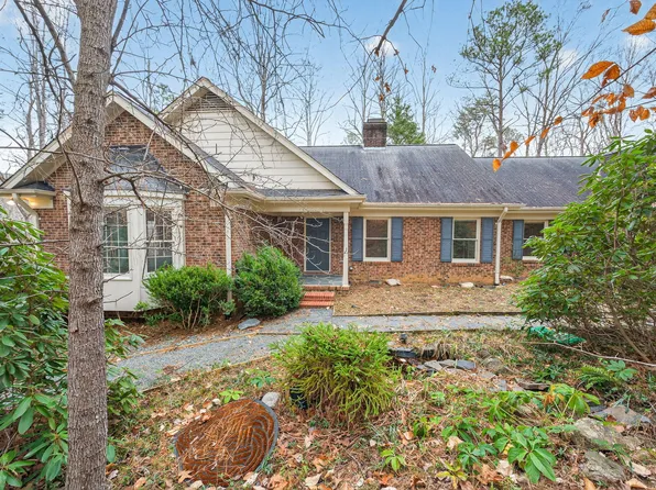 206 Wild Turkey Trl, Chapel Hill, NC 27516