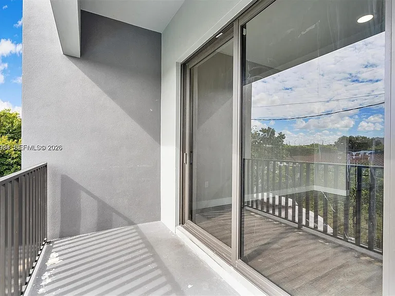 440 E 16th St #436 — Photo 41