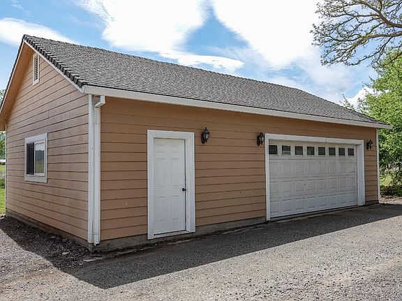 5th image of 704 S Phillipe Ln