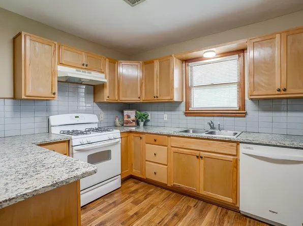 601 Perry Dr, White Settlement, TX 76108