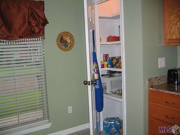 5th image of 192 Oakwood Dr