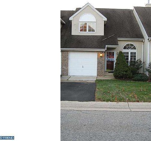 1st image of 11 Colefax Ct