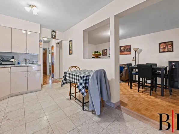 2401 East 63rd Street image 8 of 16