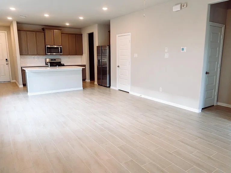 27015 Bel Air Point Ln — Photo 9