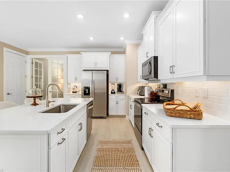 28298 Captiva Shell Loop — Photo 14