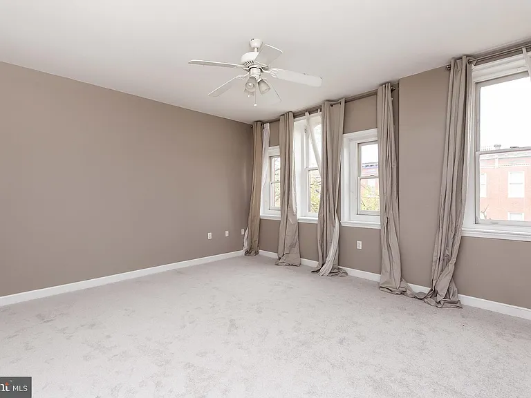 2205 E Baltimore St — Photo 31