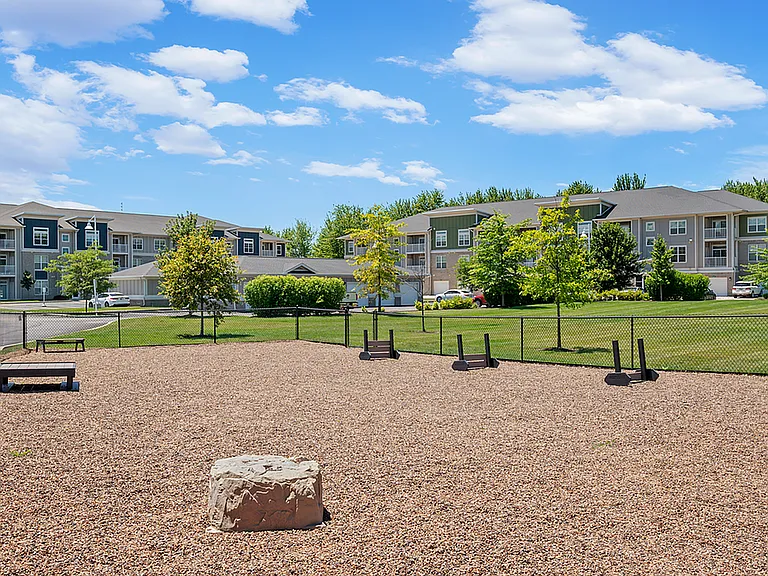 Satori Flats — Photo 32