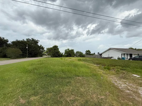 1232 Laurel St, Westlake, LA 70669