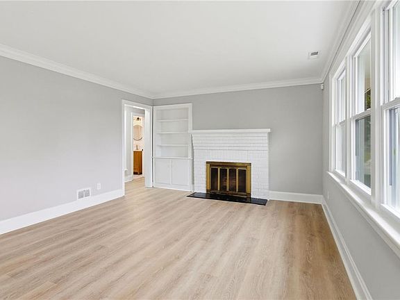 5th image of 24 Rivercrest Dr