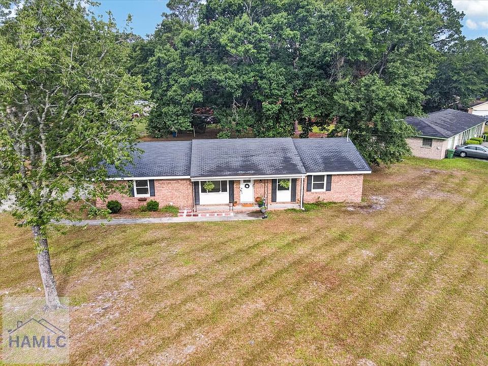 1st image of 19 Palm Dr