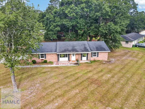 19 Palm Dr, Hinesville, GA 31313