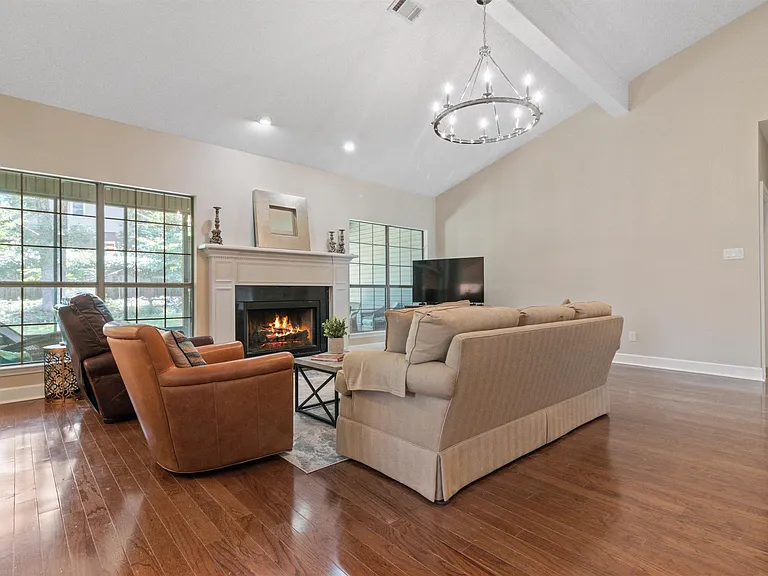 13717 Napoleon Rd — Photo 4