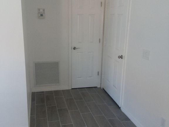 4th image of 405 Duarte Ln