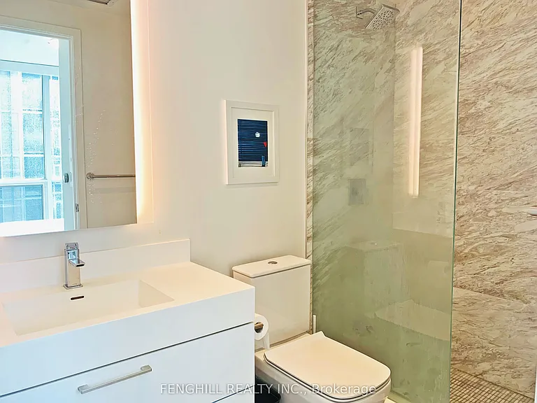 1 Yorkville Ave #5002 — Photo 8