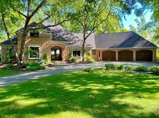 5223 Green Farms Ct, Edina, MN 55436
