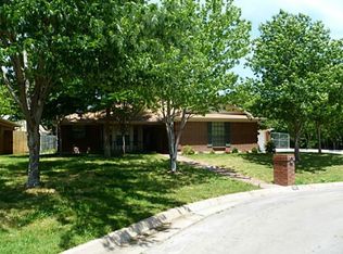 901 Thistle Ridge Ct, Arlington, TX 76017