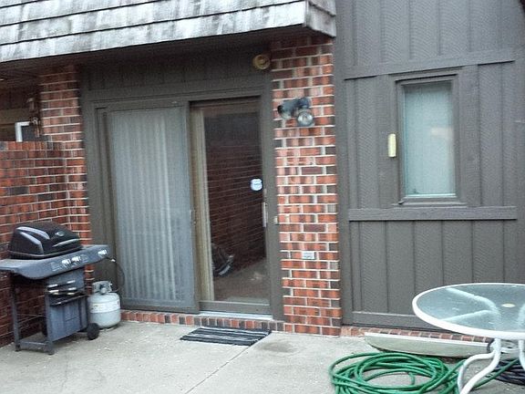 3rd image of 2331 S 74th St Unit 34