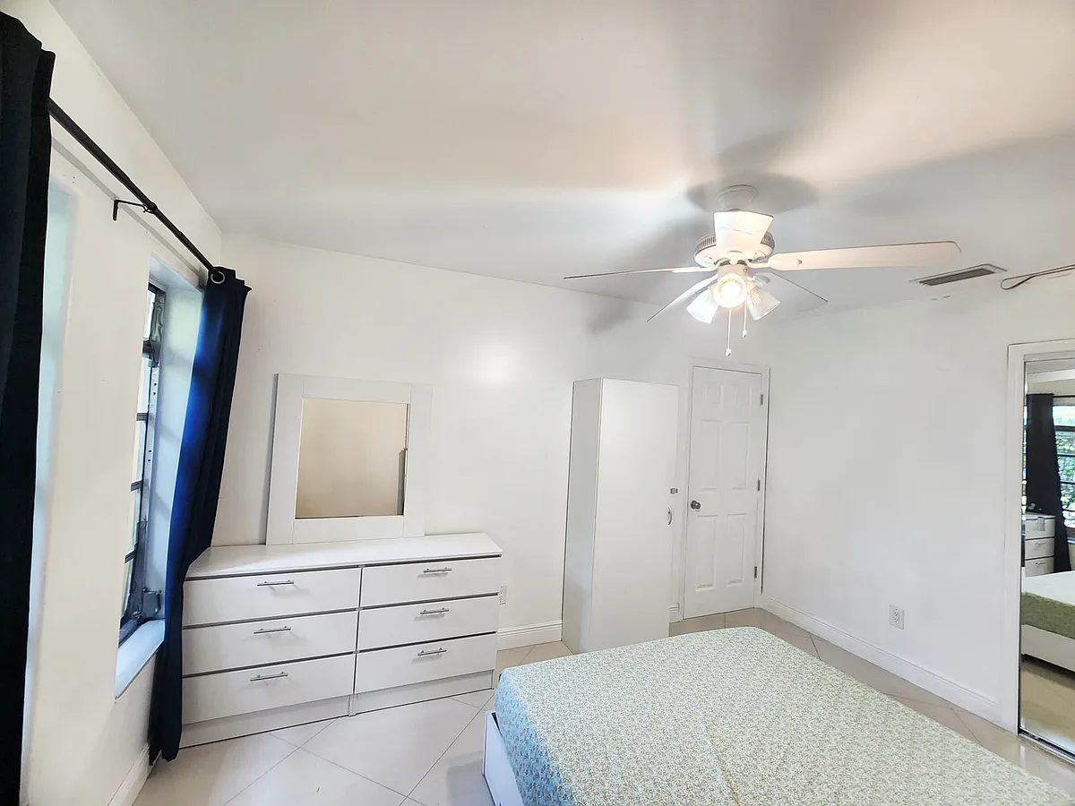 Building Photo - SW 103rd Pl
