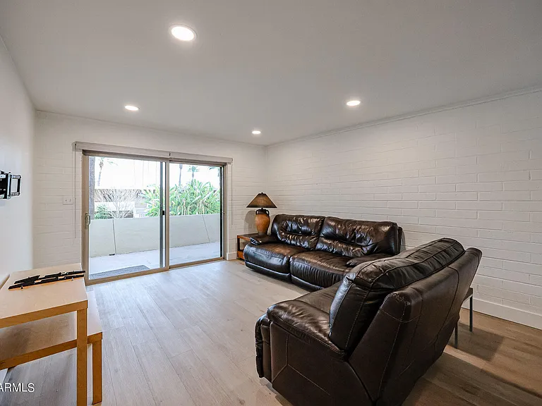 6824 E 2nd St #206 — Photo 6