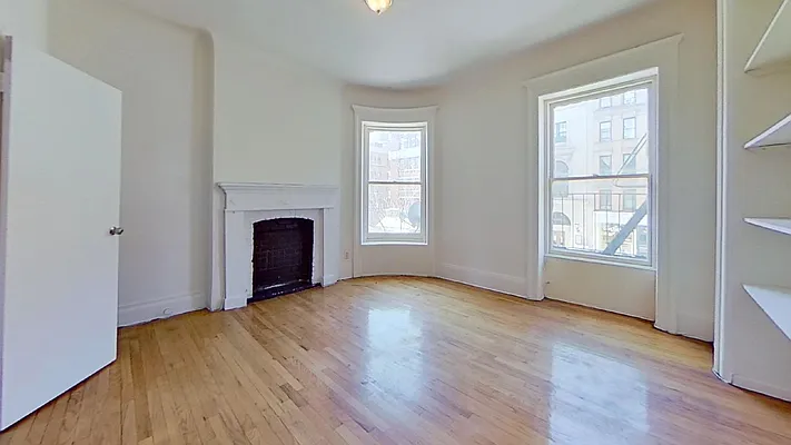 Rented by Bond New York | media 22