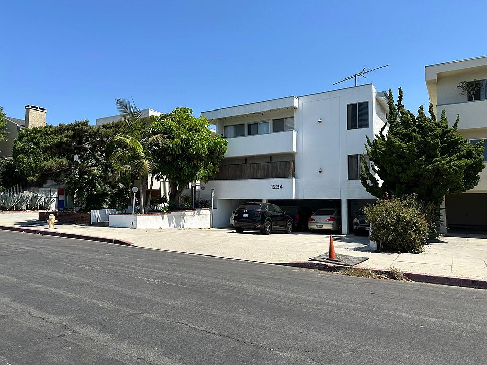 1st image of 1234 S Saltair Ave #7