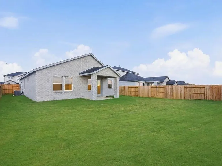 21510 Coronado Green Dr — Photo 11