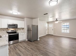 527 W Heard St, Cleburne, TX 76033