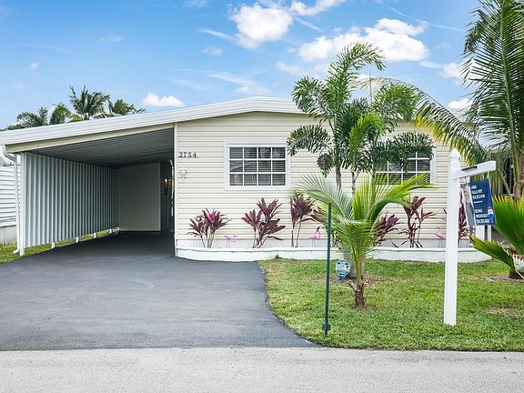 5th image of 2754 SW 54 Street