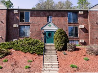 111 English Village Rd APT 302, Manchester, NH 03102