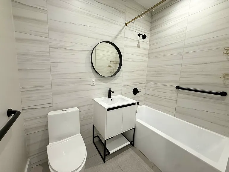 1544 Brooklyn Ave #1R — Photo 11