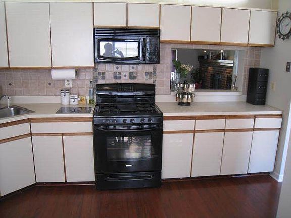 Eat in Kitchen