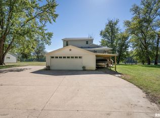 828 North Ave, Milan, IL 61264