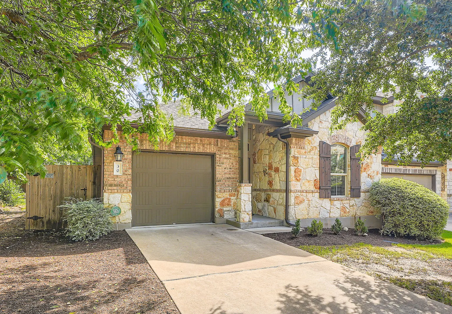 7709 Menchaca Rd — Photo 2