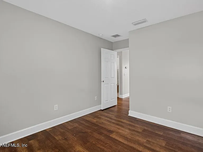 187 Beale Ave — Photo 80