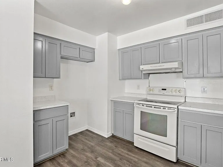 10222 Dunbarton Dr — Photo 7